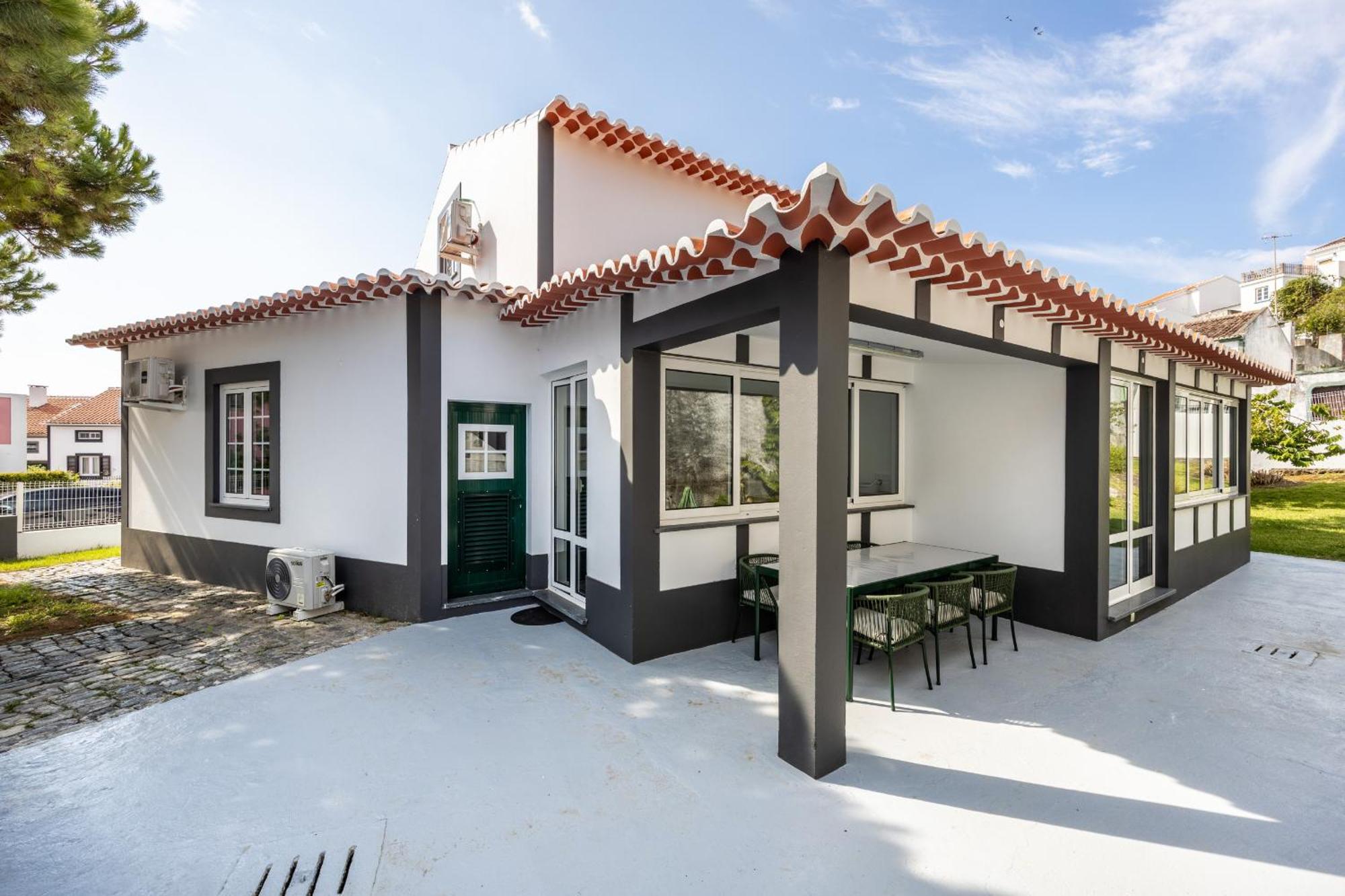 Angra Charming Suites By Seewest Angra do Heroismo Luaran gambar