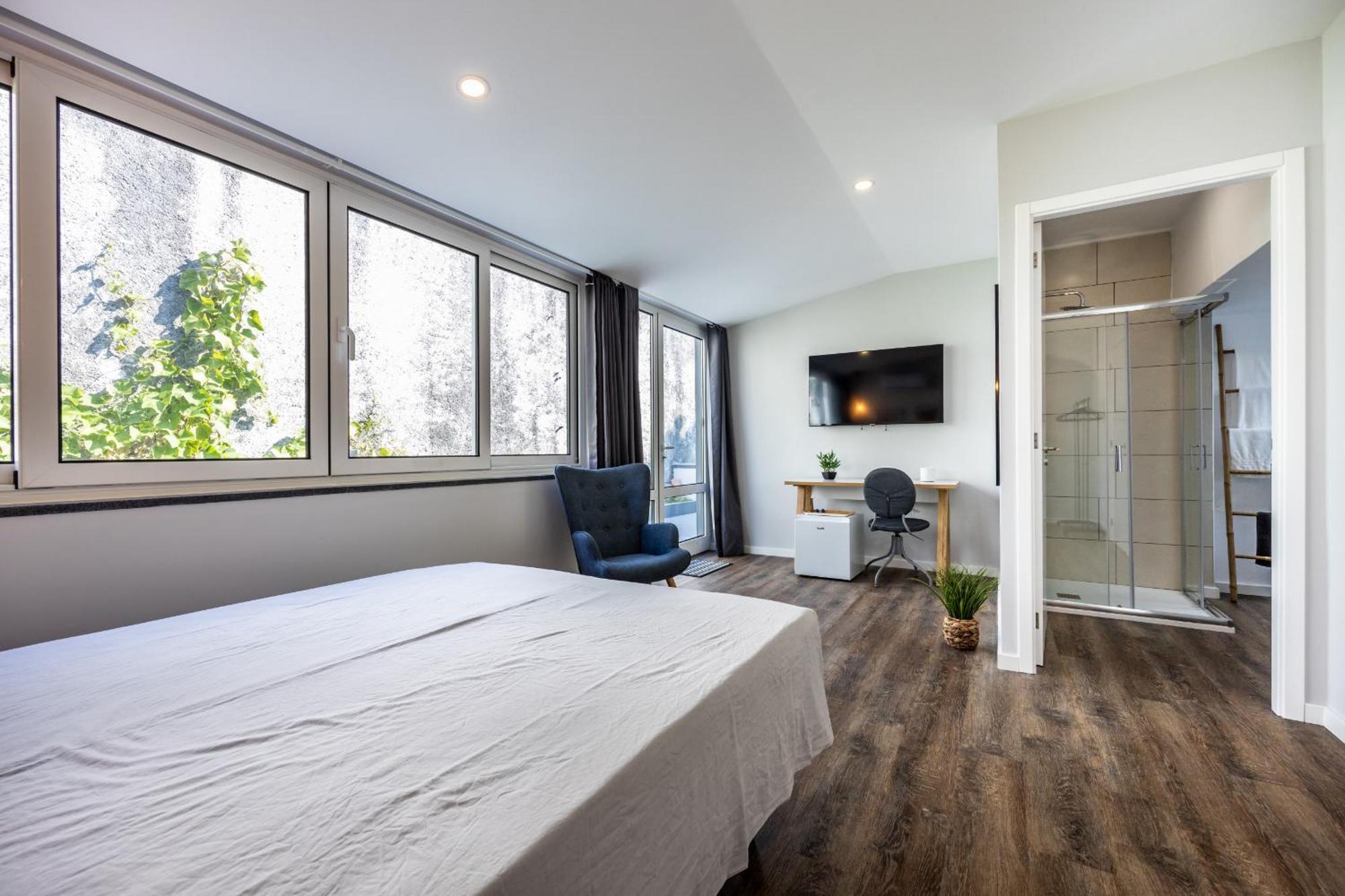 Angra Charming Suites By Seewest Angra do Heroismo Luaran gambar