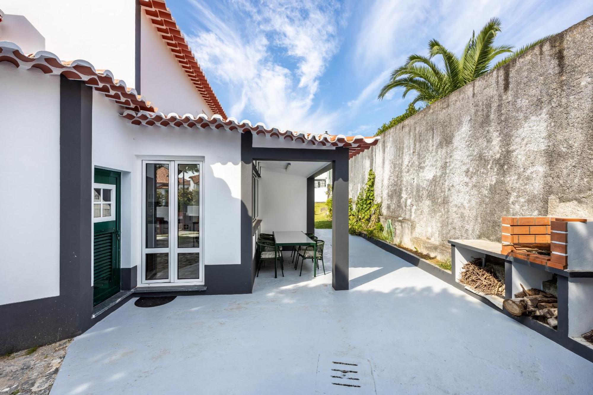 Angra Charming Suites By Seewest Angra do Heroismo Luaran gambar