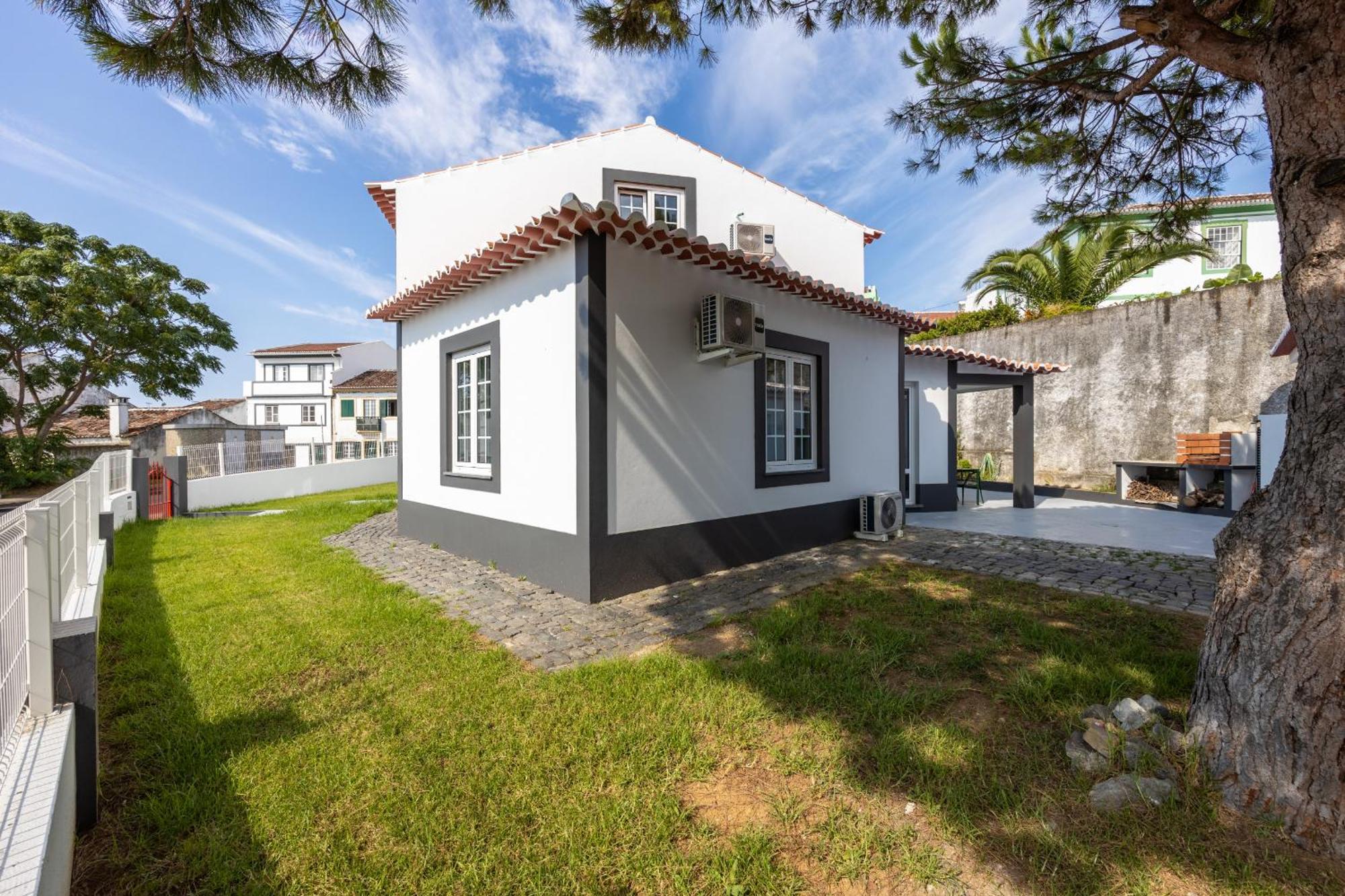 Angra Charming Suites By Seewest Angra do Heroismo Luaran gambar