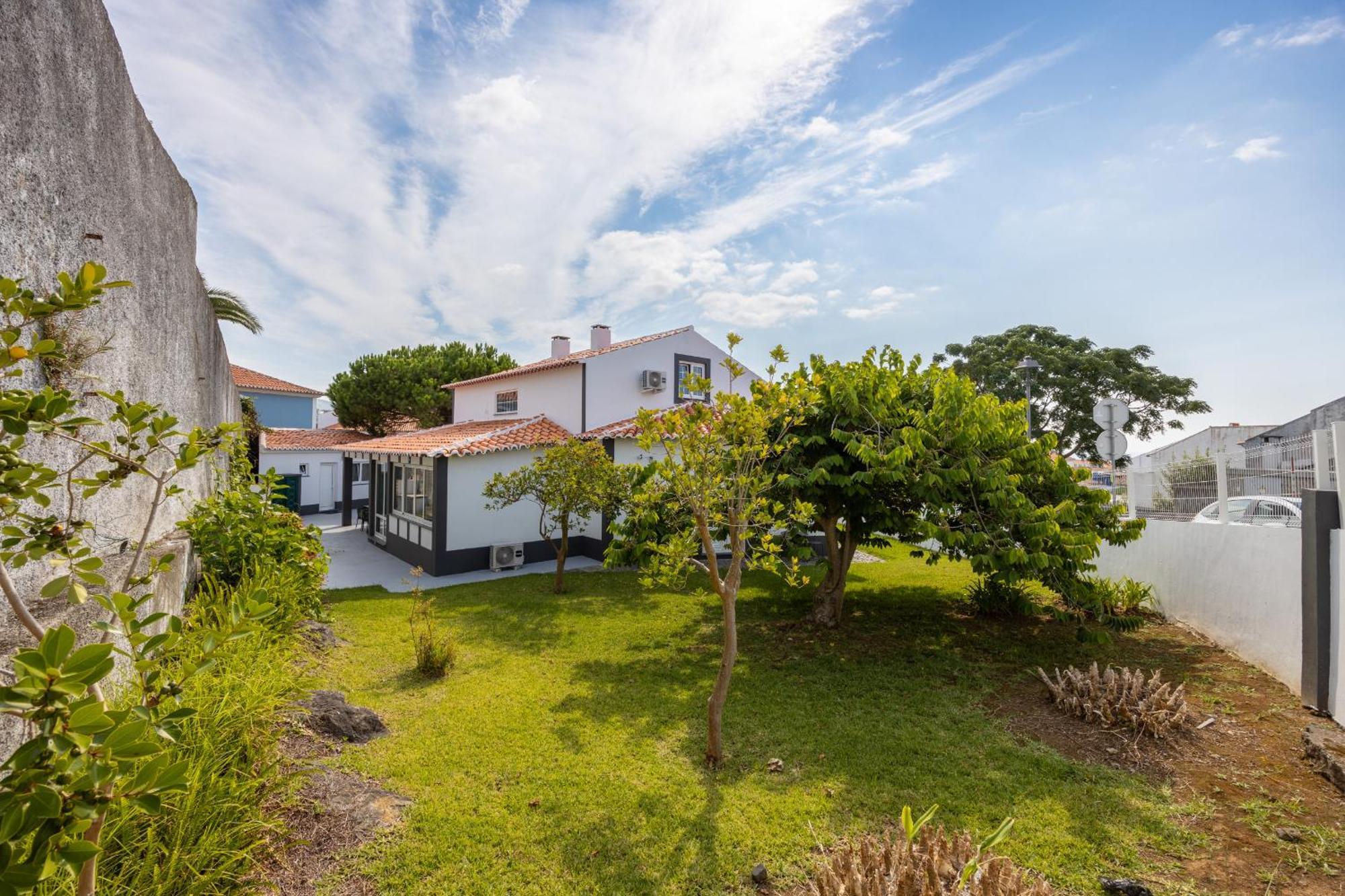 Angra Charming Suites By Seewest Angra do Heroismo Luaran gambar